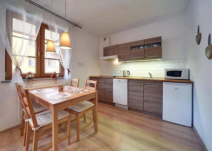 Sun & Lesny Dom Apartment *